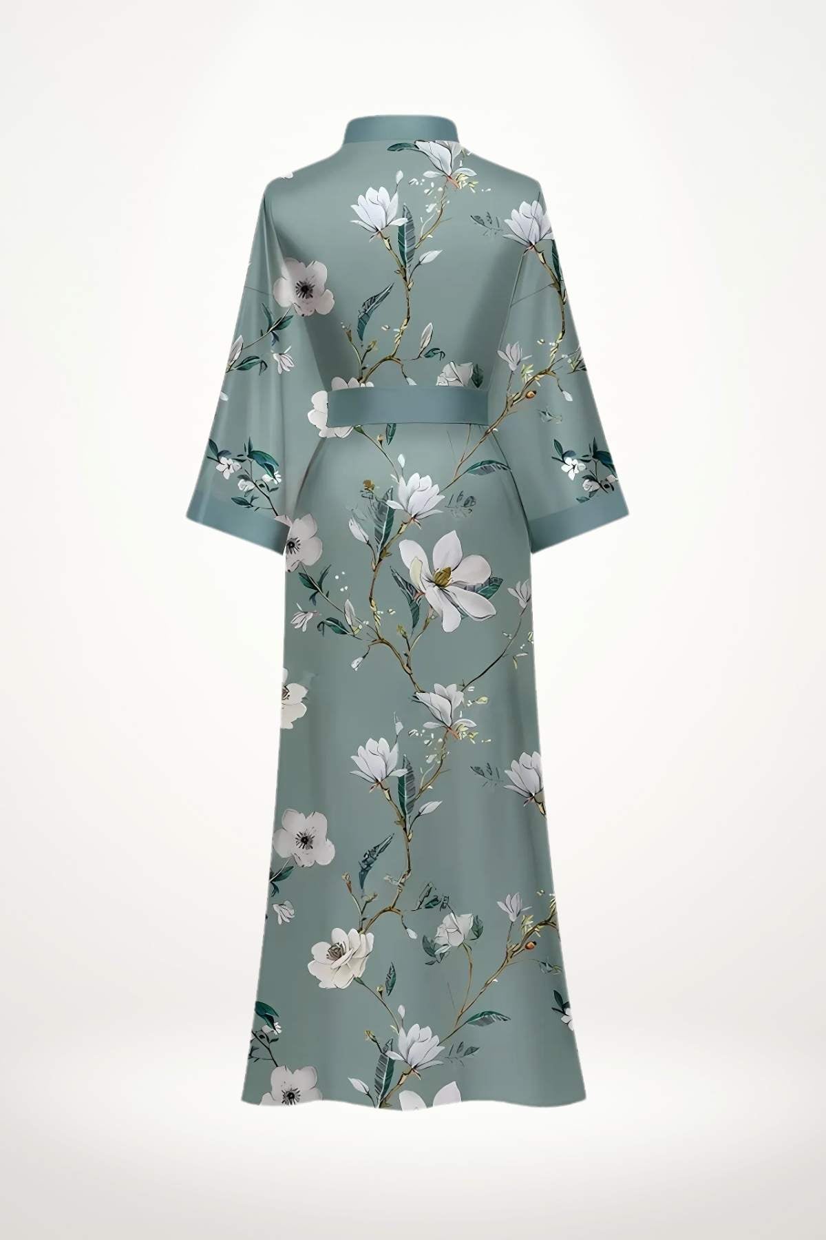 Kimono léger à motifs floraux sur fond vert, avec des manches larges et une ceinture assortie