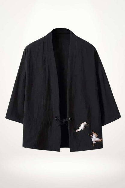 Veste kimono noire en tissu léger avec broderies de grues blanches sur le côté droit
