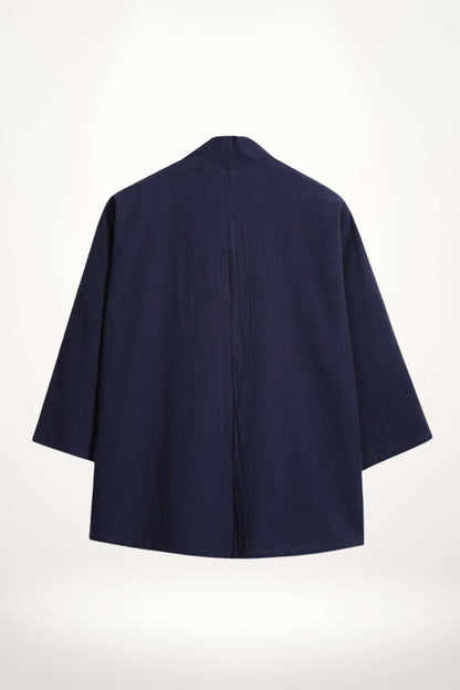 Kimono japonais pour homme, de couleur bleu marine, avec des manches larges et une texture légèrement froissée
