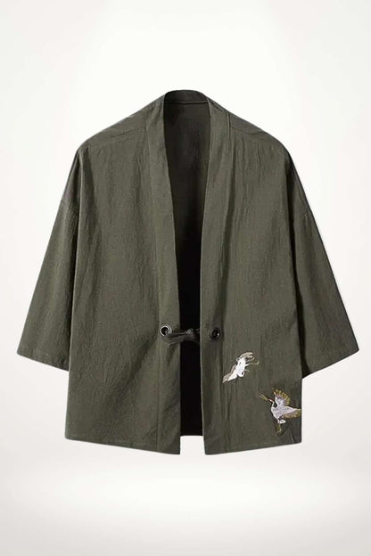 Blazer kimono homme en tissu vert olive avec broderies de grues sur le côté