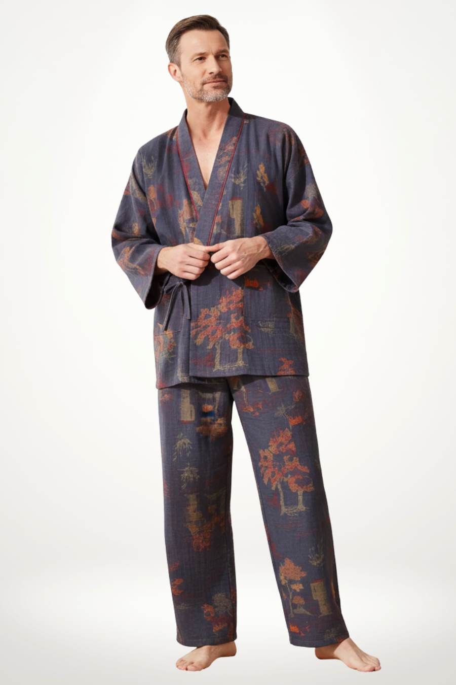 Kimono pyjama pour homme en tissu bleu avec motifs floraux orange et dorés, offrant confort et style japonais