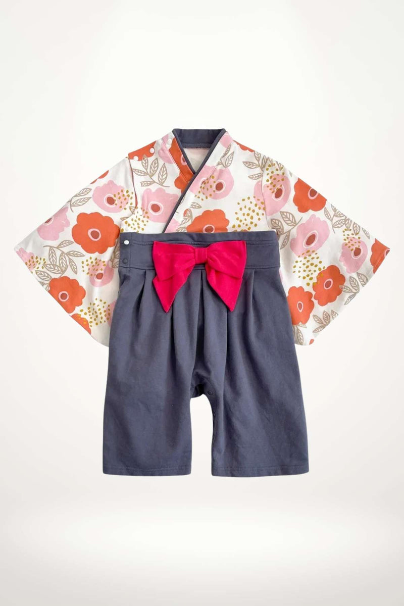 kimono bébé coton fleurs rose et corail avec bas bleu et ceinture obi – modèle fille élégant et graphique