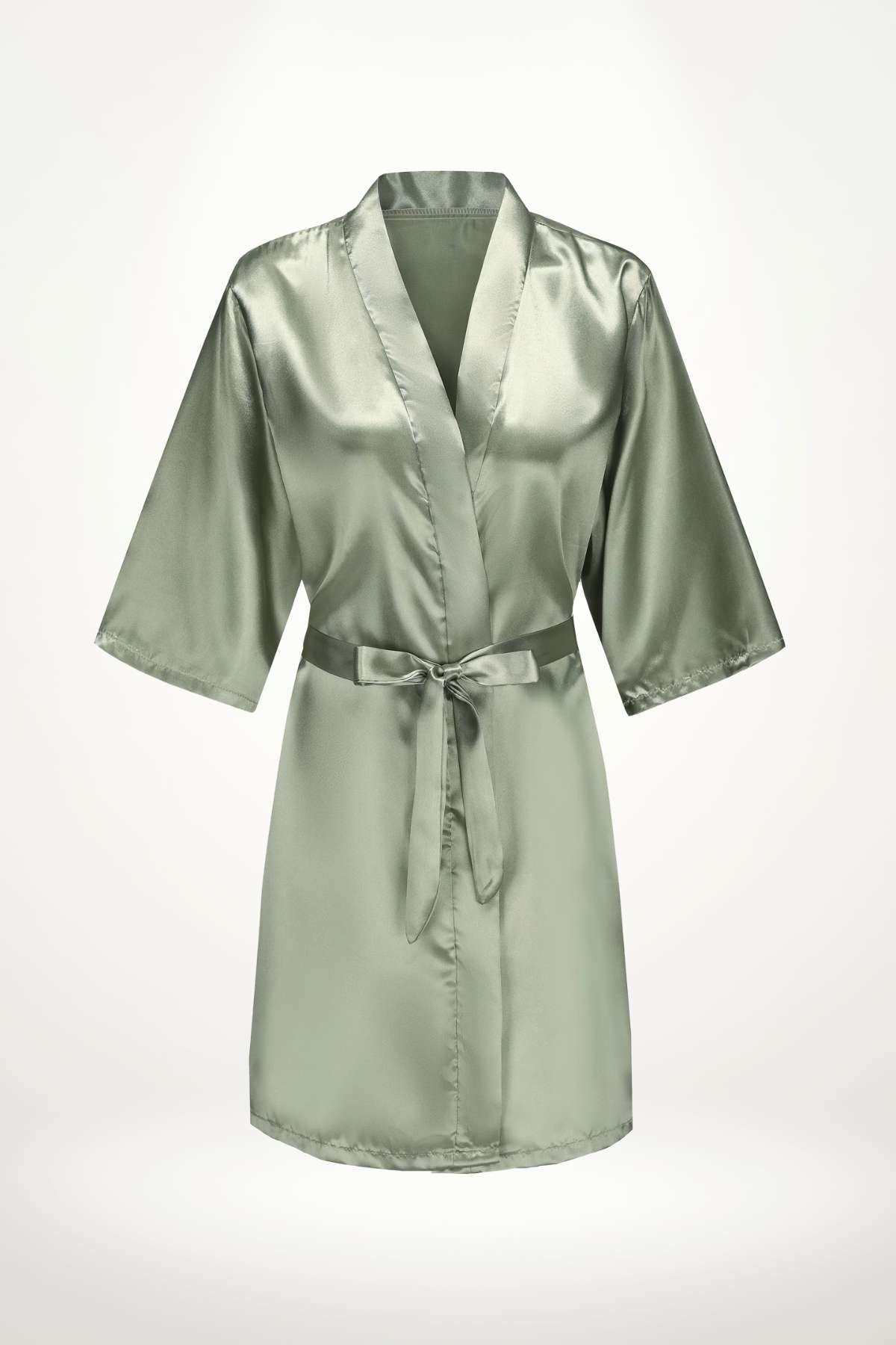 Kimono d'intérieur en satin vert clair, avec manches larges et ceinture assortie, sur fond blanc