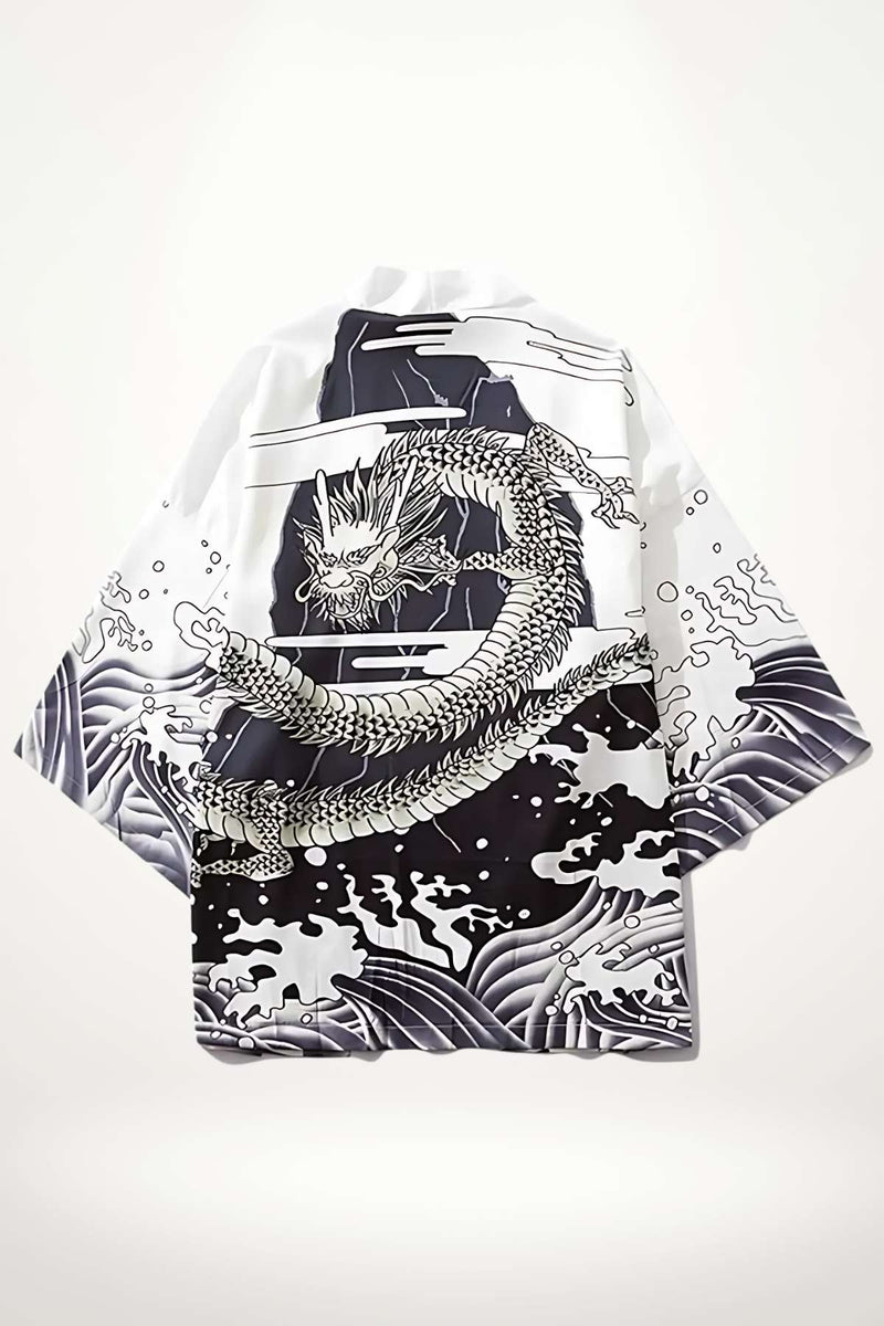 kimono homme moderne motif dragon japonais noir et blanc, veste fluide inspiration ukiyo-e au style graphique et urbain
