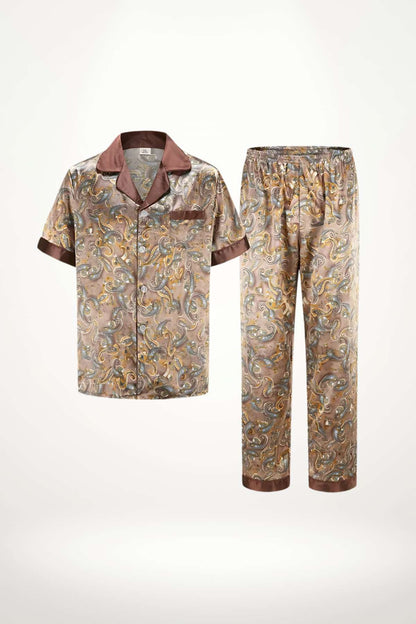 Kimono pyjama pour homme en satin avec motifs paisley dorés et argentés sur fond marron, élégant et confortable