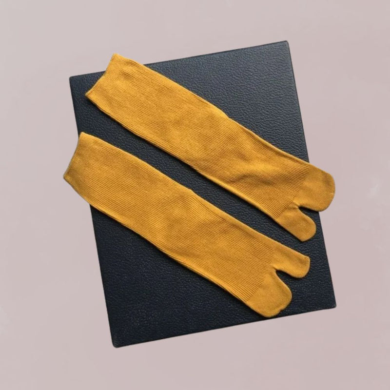 chaussettes tabi jaune ocre coton tradition japonaise pour kimono unisexe 

