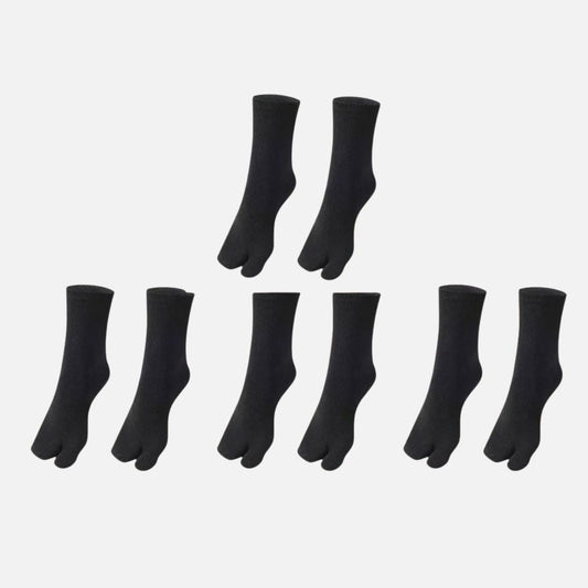 Lot de cinq paires de chaussettes tabi noires, en matière douce, avec un design discret et pratique