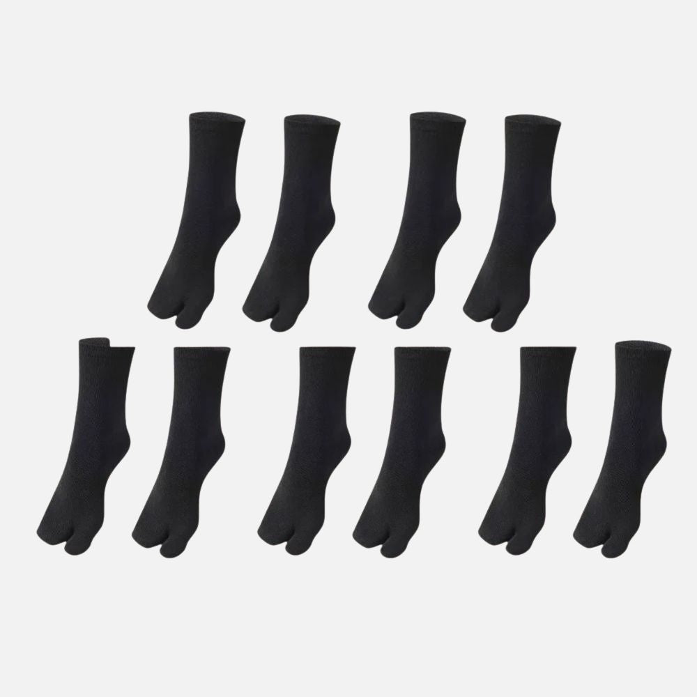 Lot de quatre paires de chaussettes tabi noires, avec un design unique et une texture douce