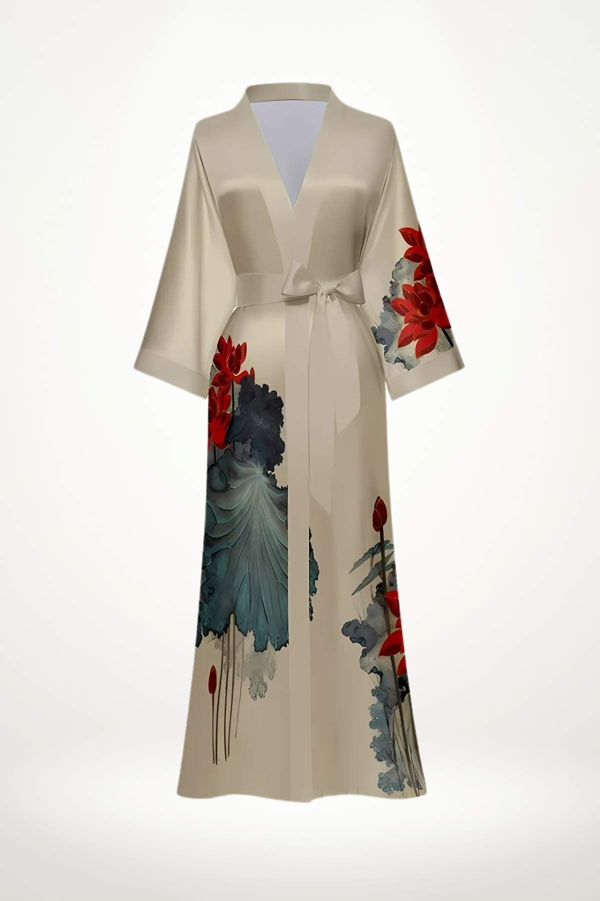 Kimono en satin beige avec des motifs floraux rouges et bleus, à manches larges et ceinture nouée