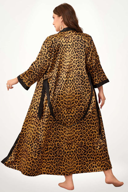 Kimono grande taille en satin, imprimé léopard avec des manches larges et une ceinture noire