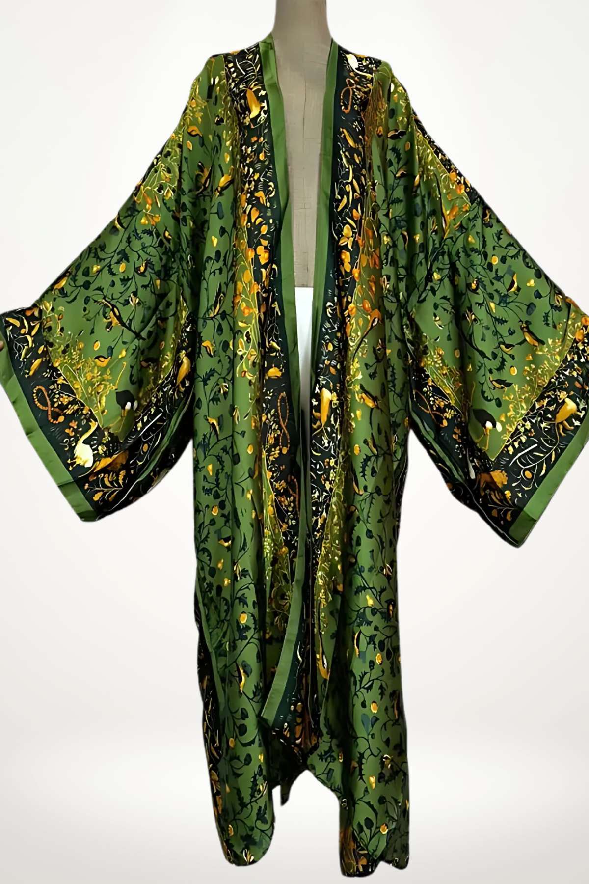 kimono femme long satin vert à imprimés feuillages dorés et oiseaux exotiques
