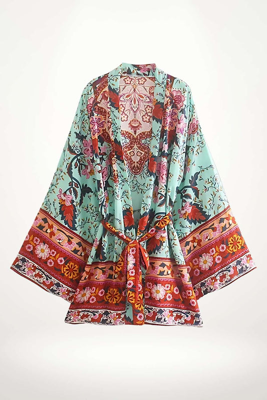 kimono mi long femme coton vert menthe avec fleurs rouges et bordures bohèmes, style estival et moderne