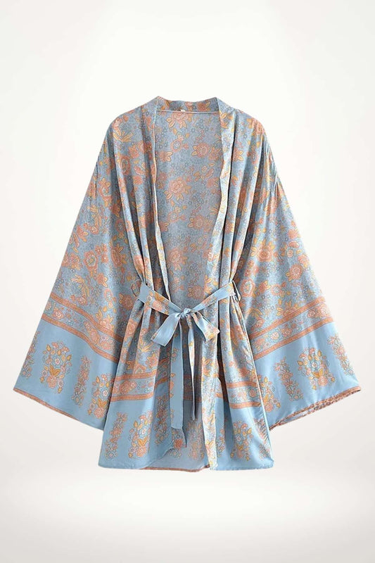 kimono mi long femme coton bleu ciel avec motifs floraux beige orangé, style estival sobre et élégant