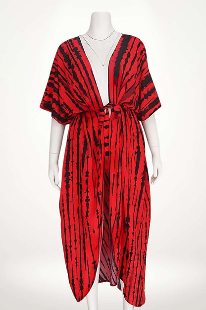 Kimono léger pour la plage, rouge à motifs noirs, avec des manches amples et une ceinture à nouer