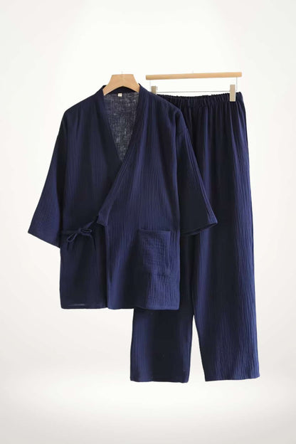 Kimono pyjama pour homme en coton, de couleur bleu marine, avec un motif texturé et une coupe confortable