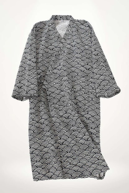 Peignoir kimono pour homme en coton, avec un motif ondulé noir et blanc sur fond clair