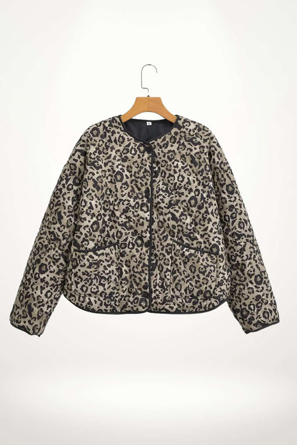 Veste kimono femme imprimé léopard matelassée, doublure satin et bordures contrastées, confort et style.
