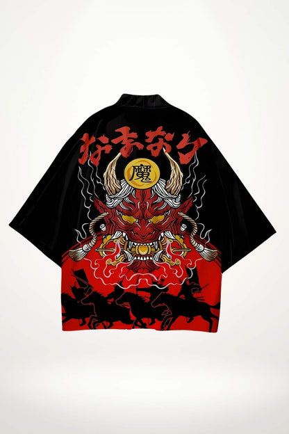Veste kimono femme noire avec motifs rouges et dorés représentant un dragon et des silhouettes de cavaliers